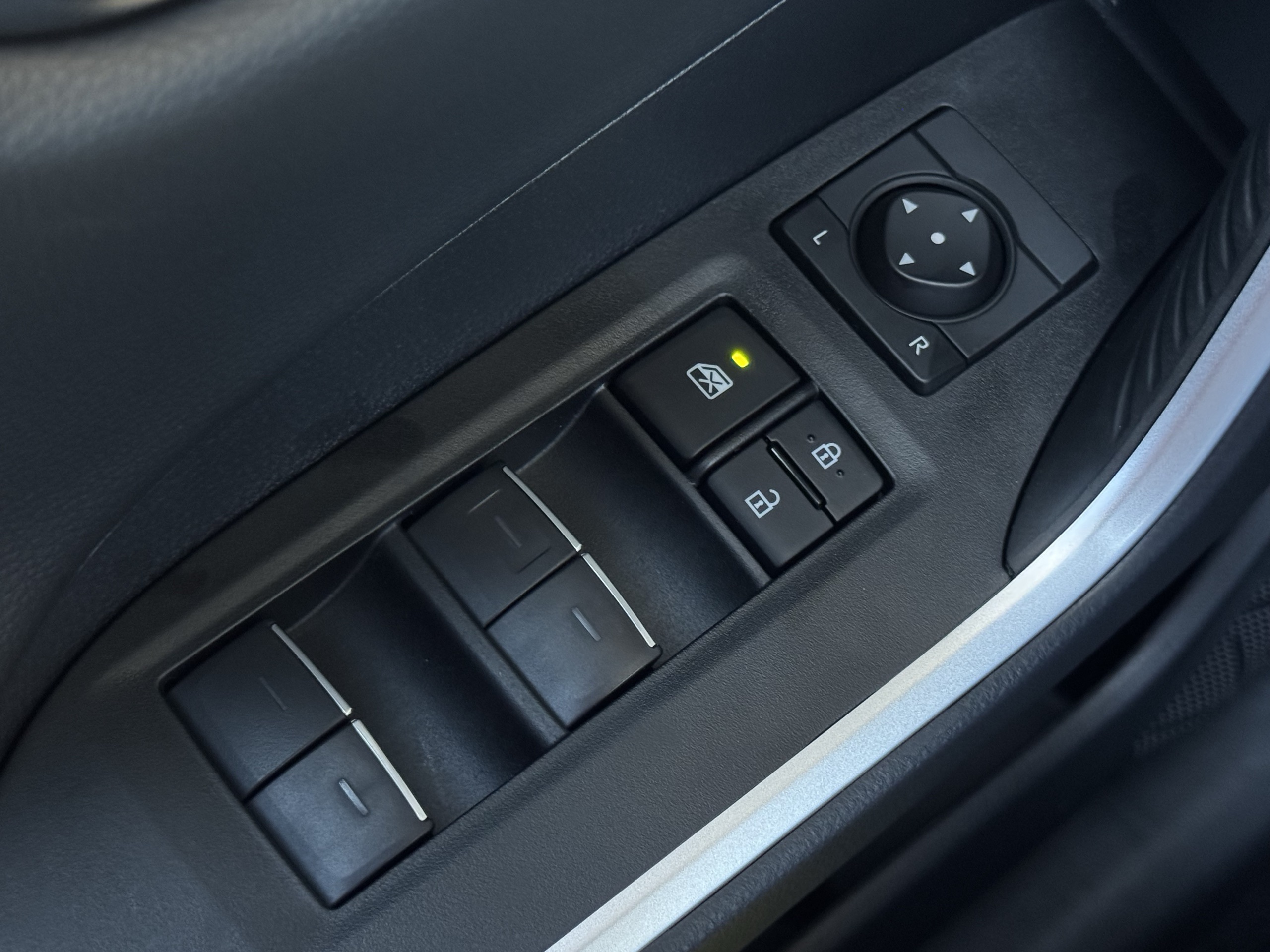 2025 Toyota RAV4 Hybrid XSE Off-white at Community Toyota