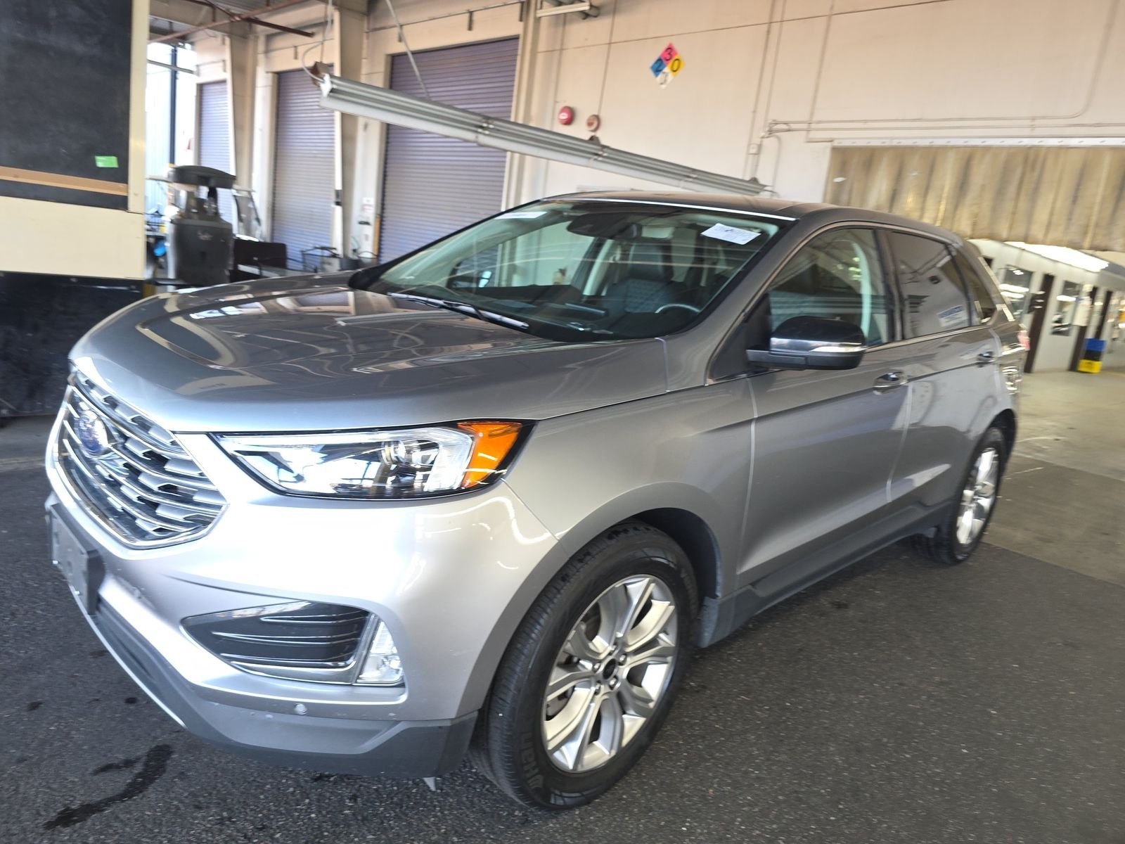 2024 Ford Edge Titanium's photo