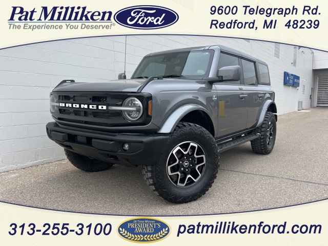 2023 Ford Bronco Outer Banks 4-Door 4WD