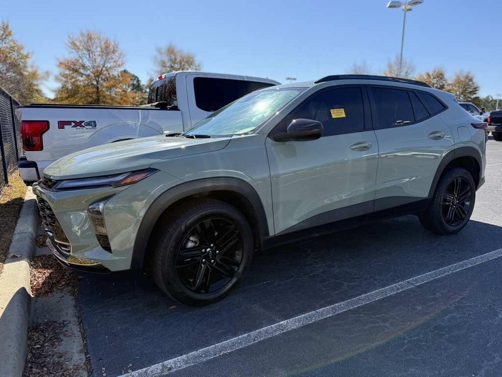 2025 Chevrolet Trax ACTIV photo 2