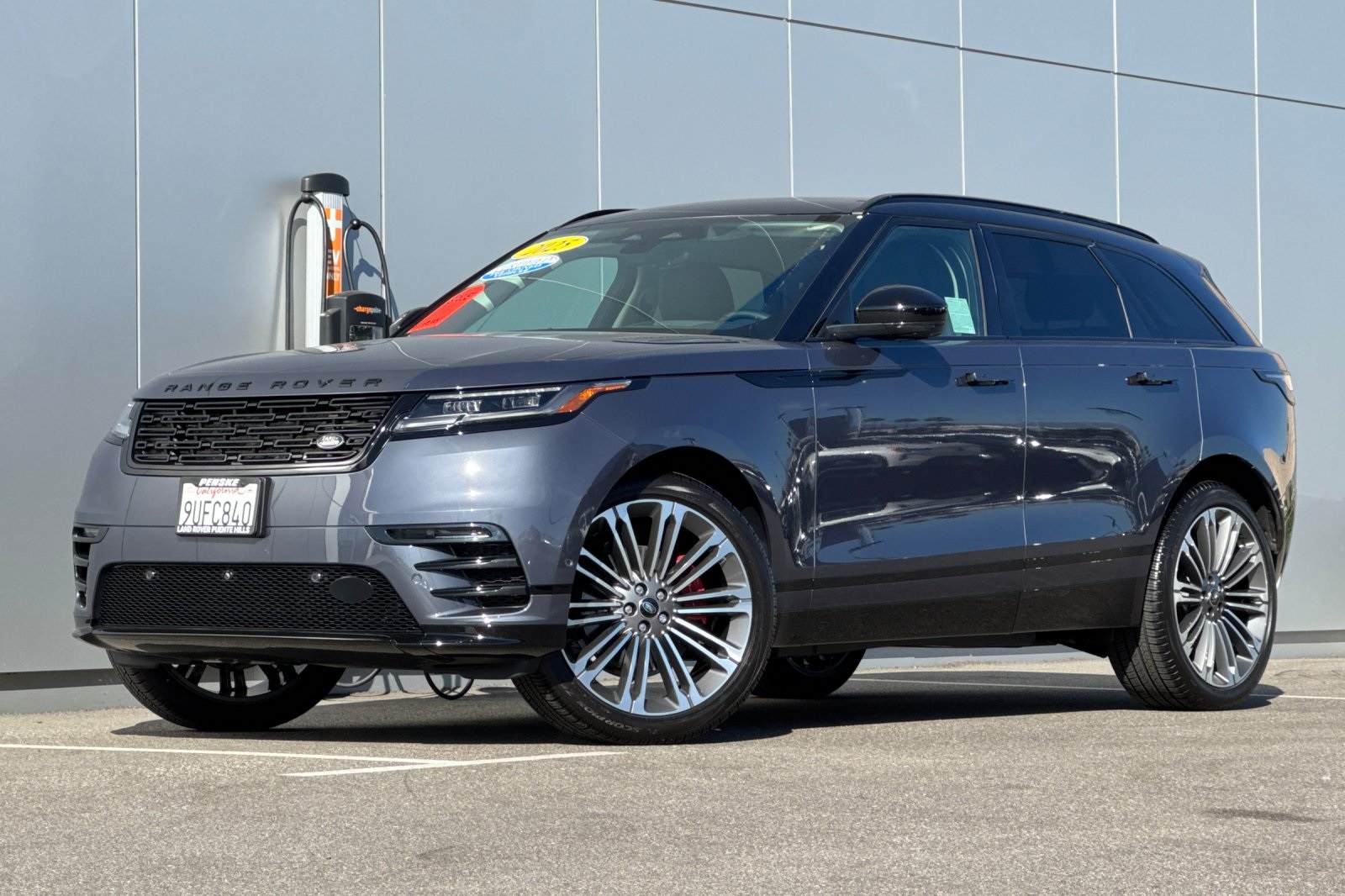 2025 Land Rover Range Rover Velar P250 Dynamic SE AWD
