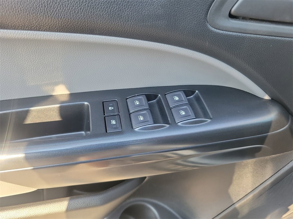 Used Car 2022 Chevrolet Colorado  Crew Pickup Work Truck Rear Wheel Drive For Sale Under $25,000 In Carrollton, Texas
