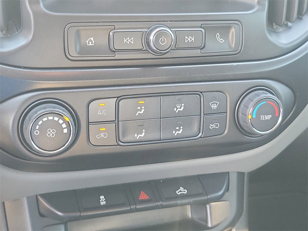 Used Car 2022 Chevrolet Colorado  Crew Pickup Work Truck Rear Wheel Drive For Sale Under $25,000 In Carrollton, Texas