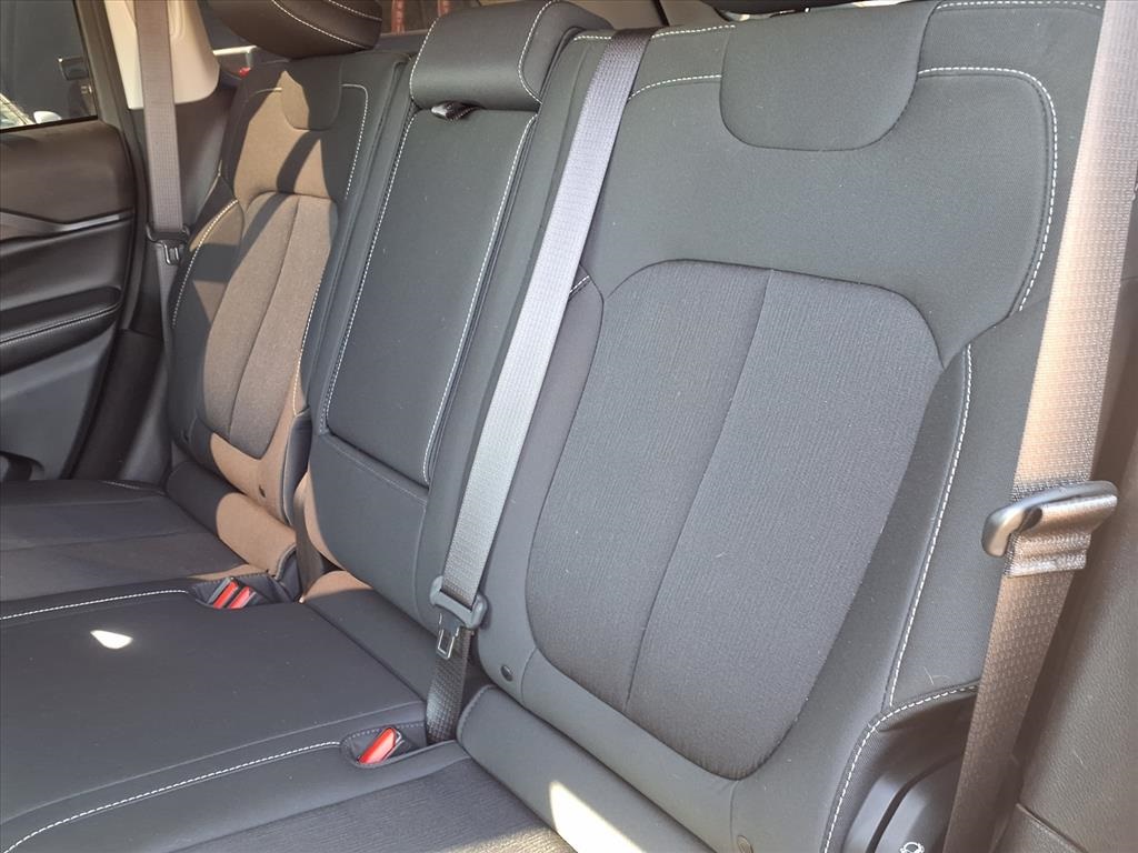 2024 Jeep Grand Cherokee Laredo - 9