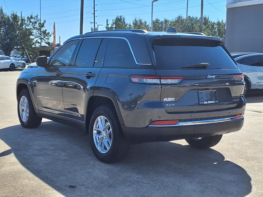 2024 Jeep Grand Cherokee Laredo - 2