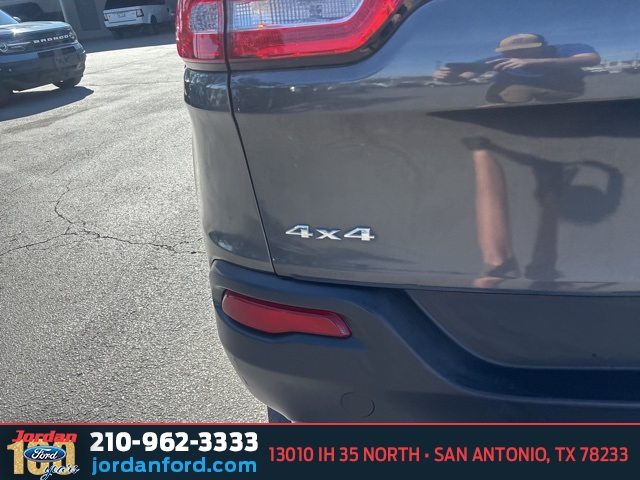 Used Car 2014 Jeep Cherokee  Limited For Sale Under $10,000 In San Antonio, Texas