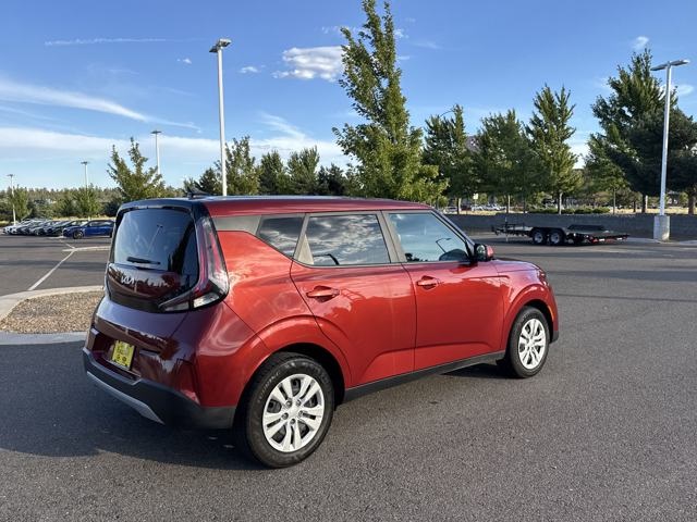 2023 Kia Soul LX photo 2