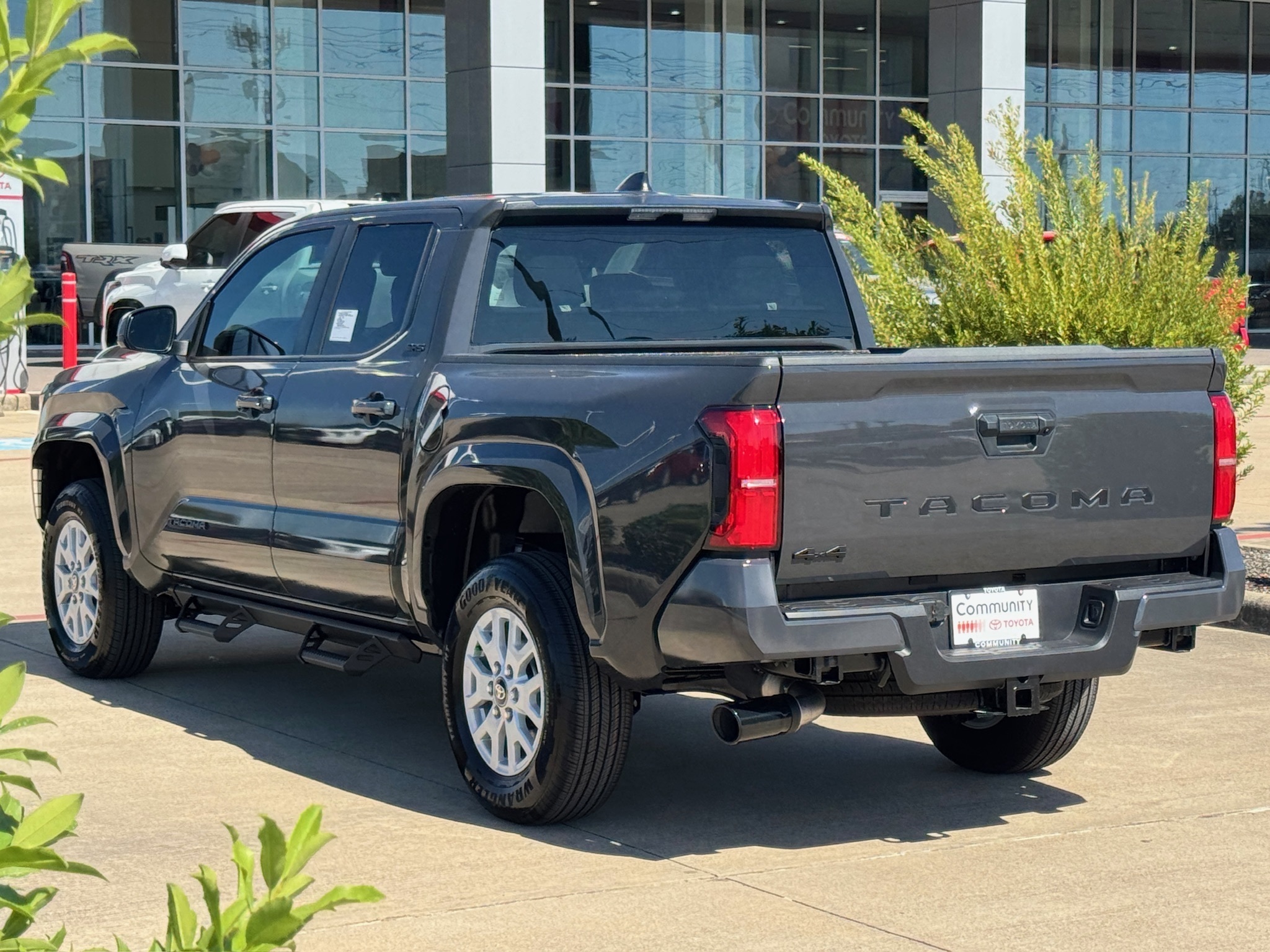 2025 Toyota Tacoma SR5 - 10