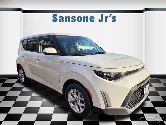 2023 Kia Soul LX FWD