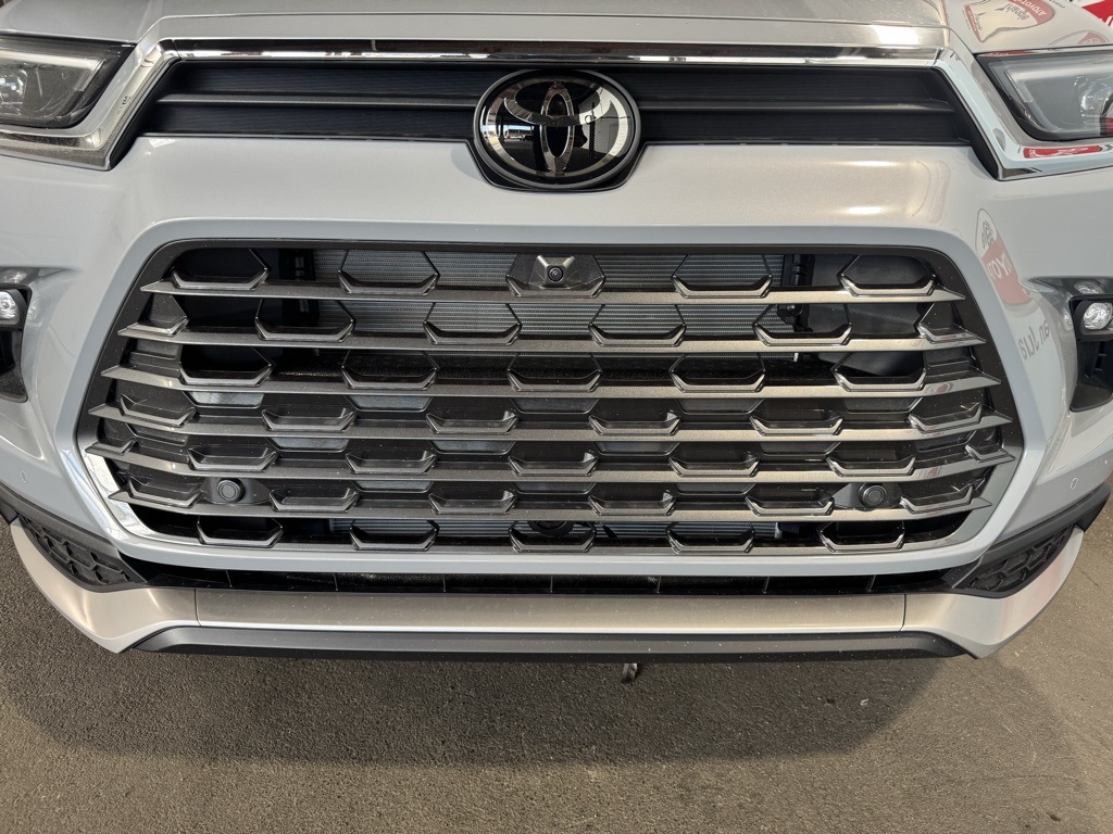 Thumbnail: 2025 Toyota Grand Highlander - 12