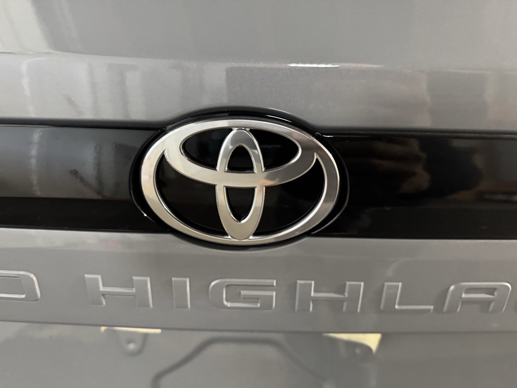 Thumbnail: 2025 Toyota Grand Highlander - 22