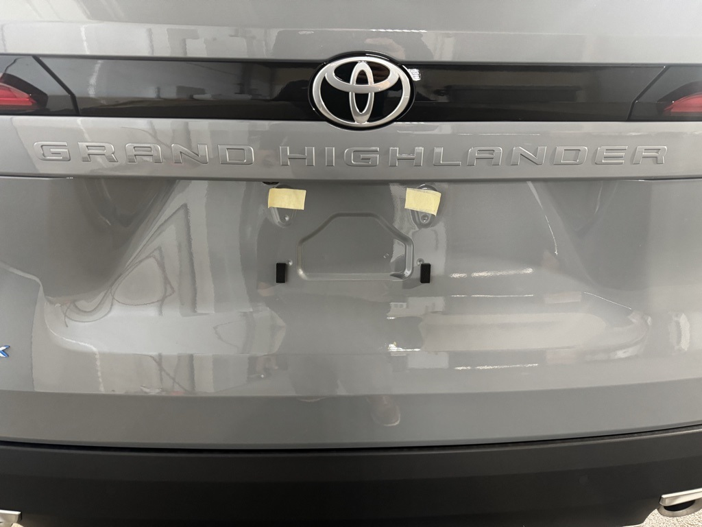 Thumbnail: 2025 Toyota Grand Highlander - 23