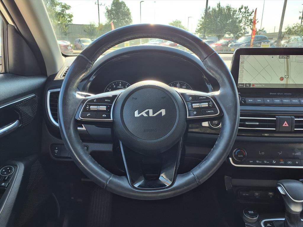 2023 Kia Seltos S - 11