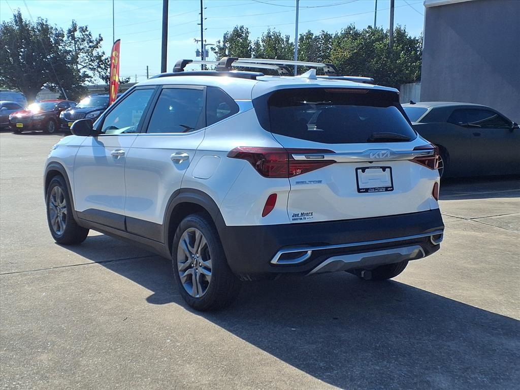 2023 Kia Seltos S - 2