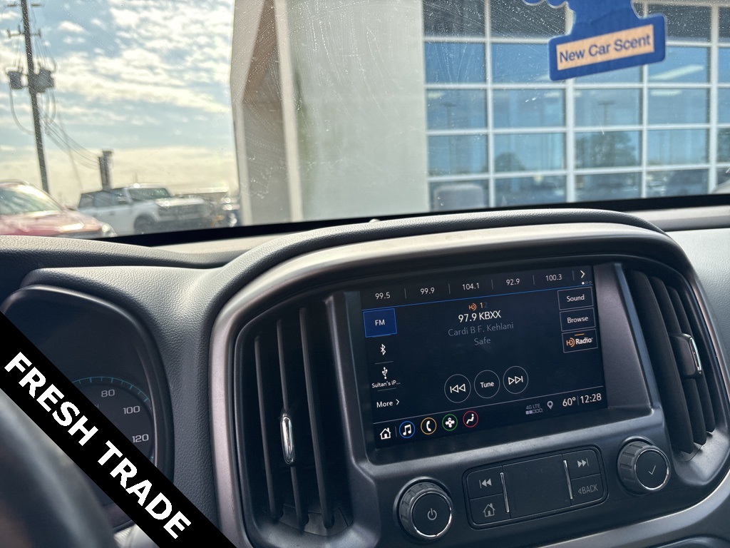 2022 Chevrolet Colorado Z71 White at Community Toyota