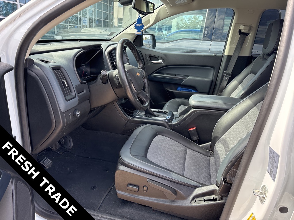 2022 Chevrolet Colorado Z71 White at Community Toyota