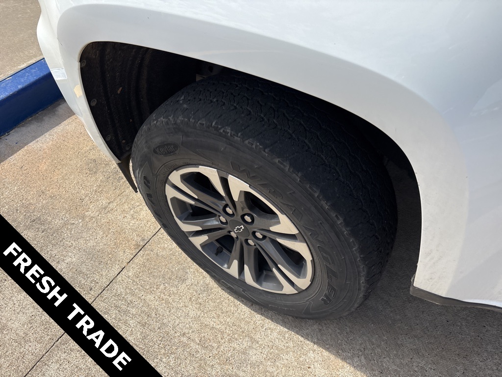 2022 Chevrolet Colorado Z71 White at Community Toyota