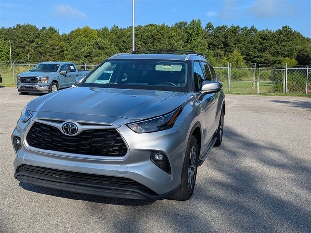2022 Toyota Highlander XLE - 6