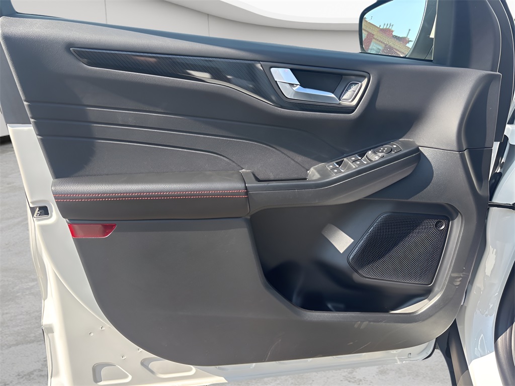 2025 Ford Escape Hybrid
