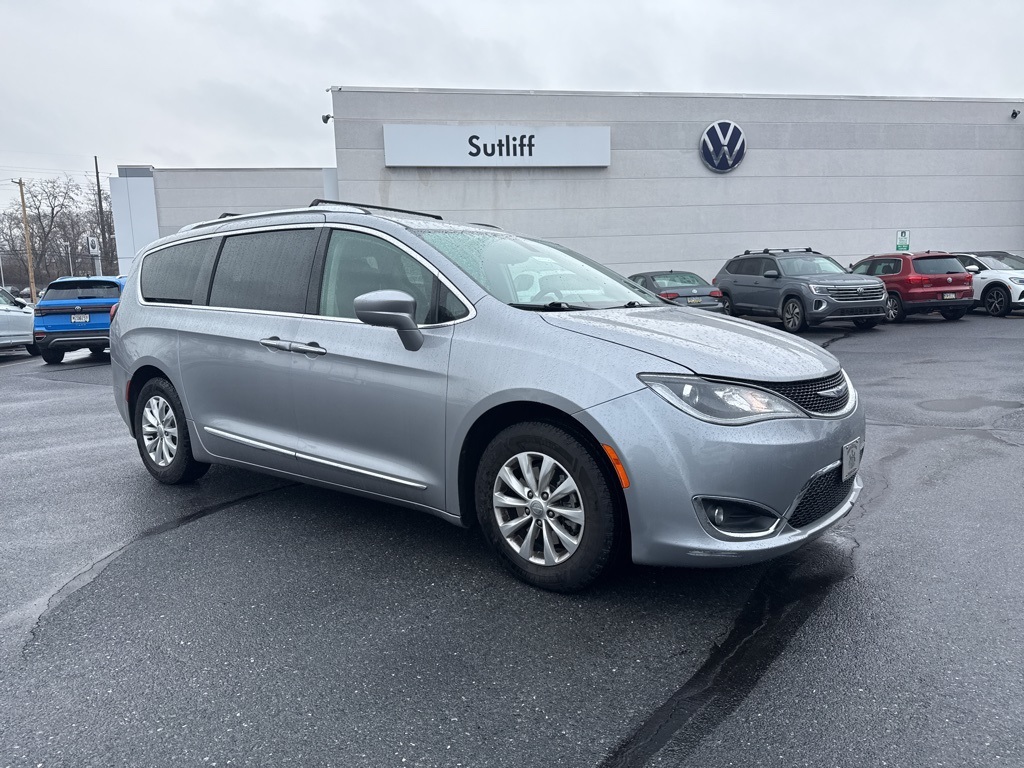 2018 Chrysler Pacifica Touring L FWD