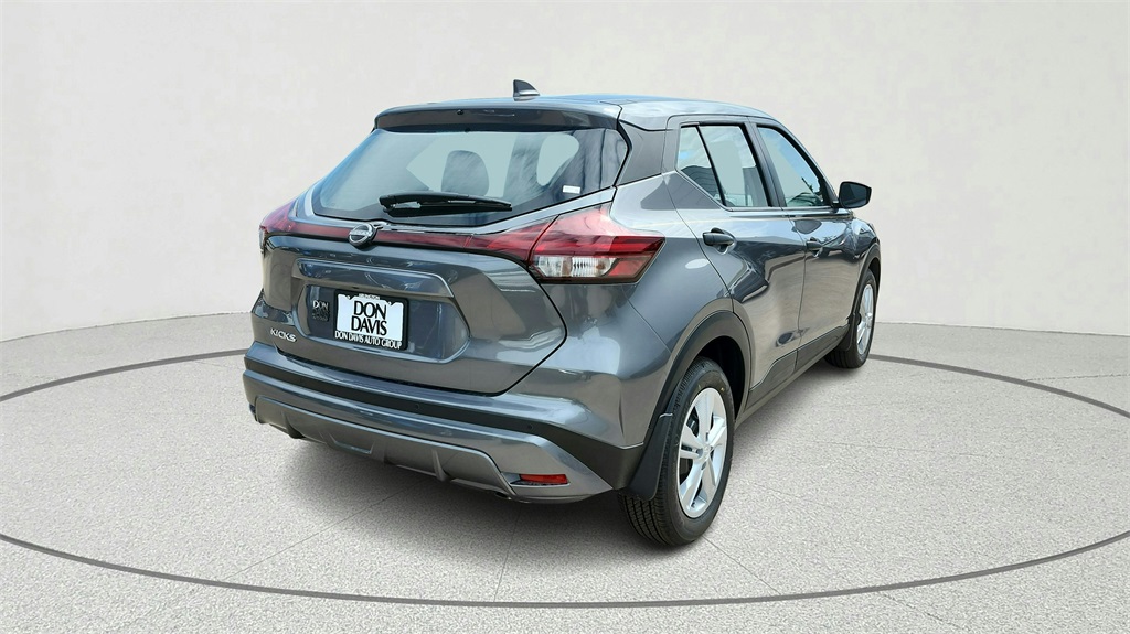 2025 Nissan Kicks Play
