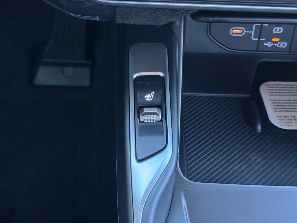 2026 Kia Sorento Hybrid EX Gray at DeMontrond Automotive Group