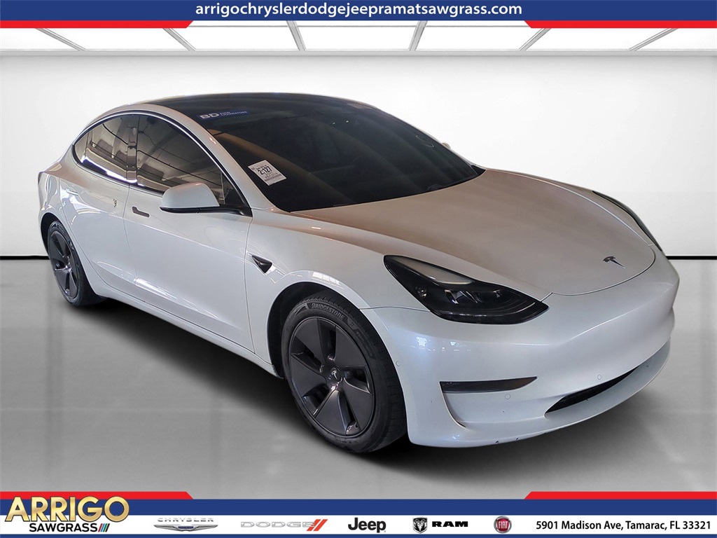 2021 Tesla Model 3 Base's photo