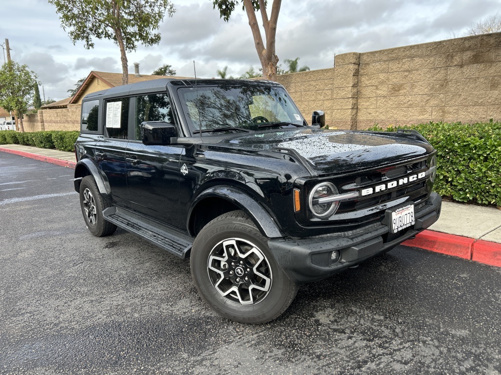2025 Ford Bronco Outer Banks