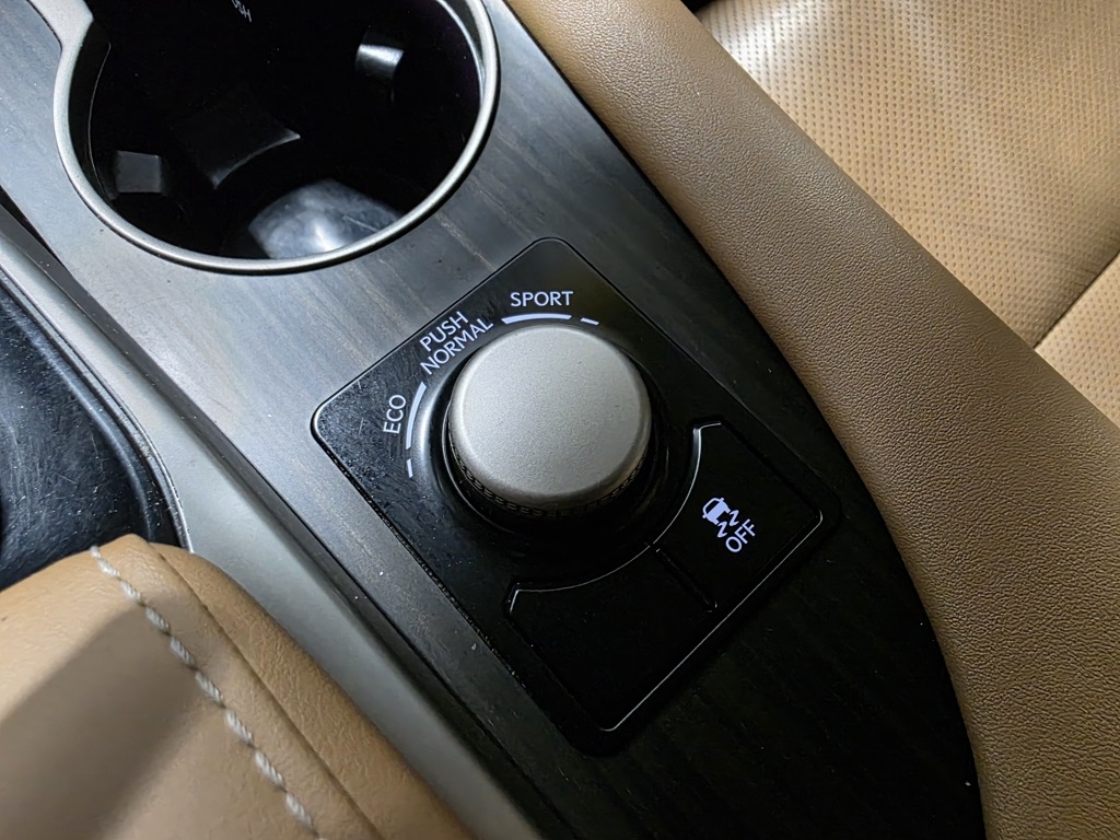 Thumbnail: 2018 Lexus RX - 26