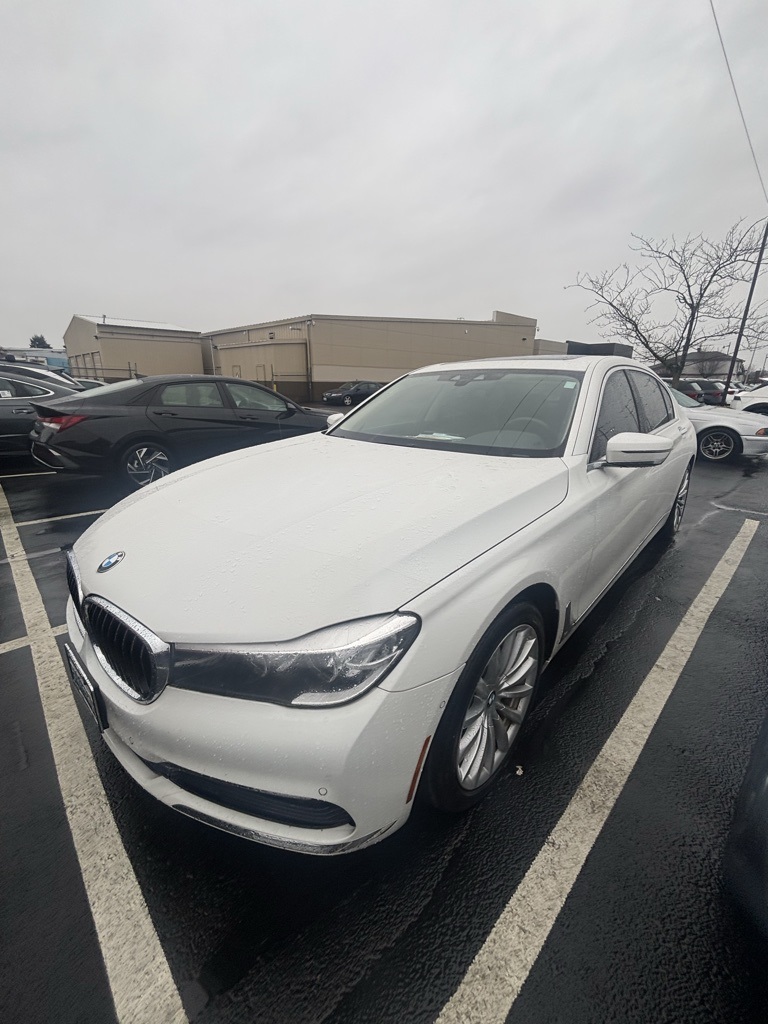 2016 BMW 7 Series 740i RWD