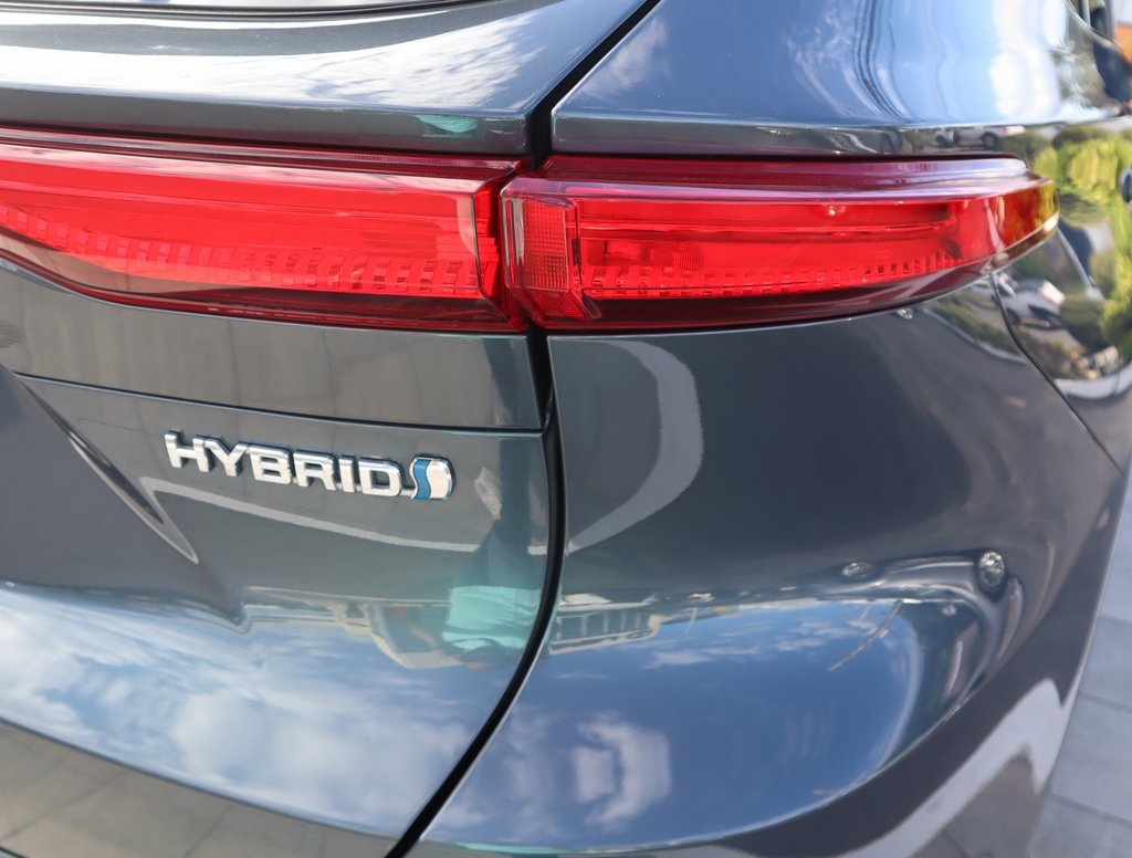 Thumbnail: 2022 Toyota Venza - 17