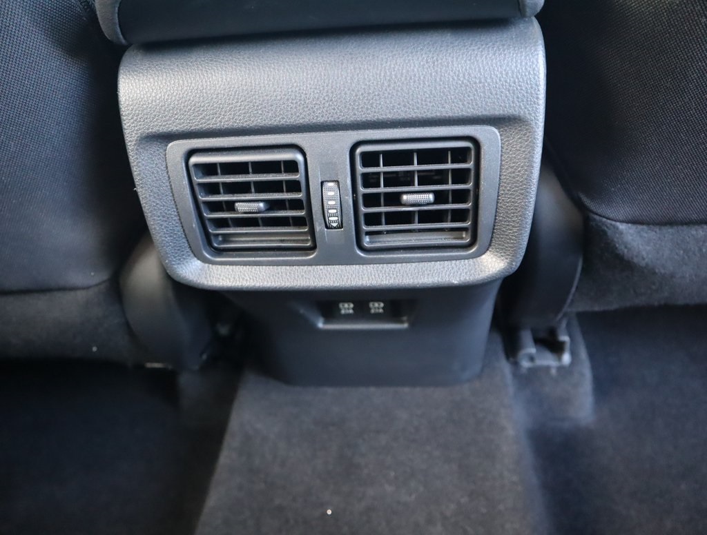 Thumbnail: 2022 Toyota Venza - 28