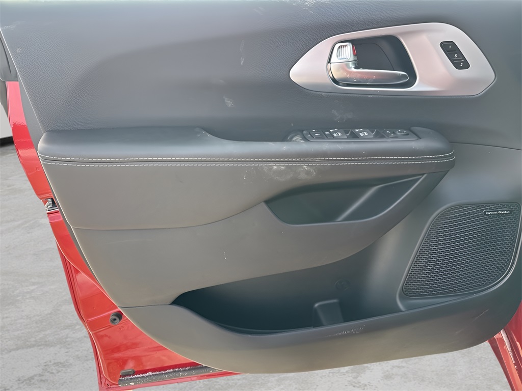 2026 Chrysler Pacifica