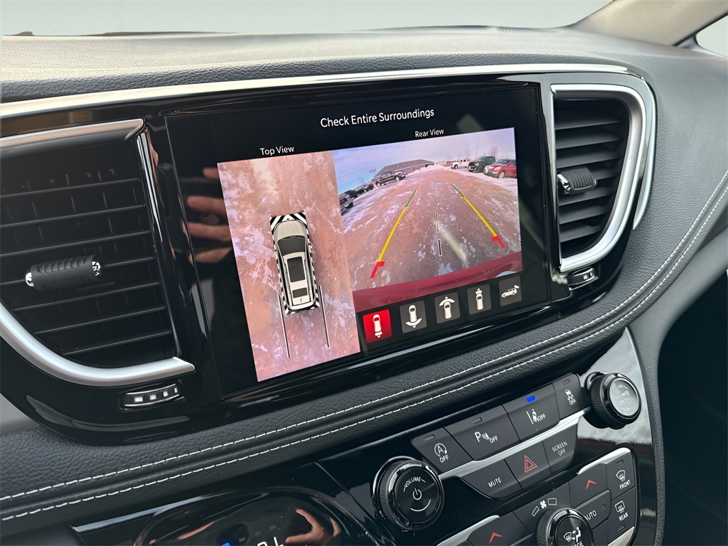 2026 Chrysler Pacifica