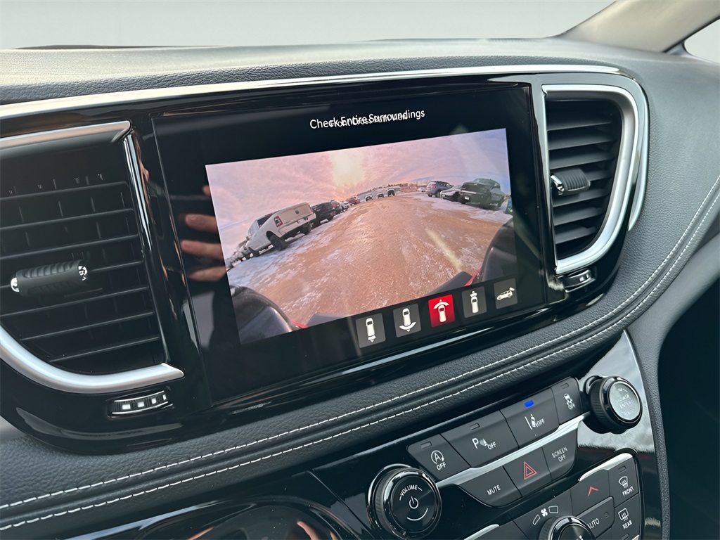 2026 Chrysler Pacifica