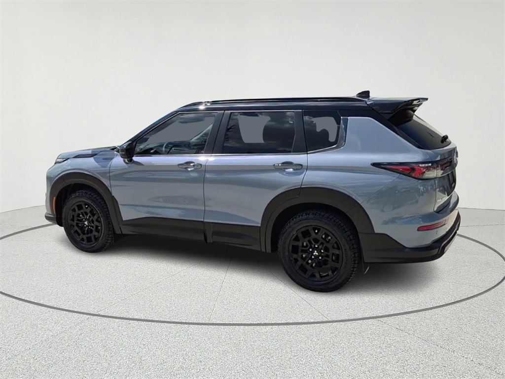 2025 Mitsubishi Outlander SE  at North Houston Mitsubishi