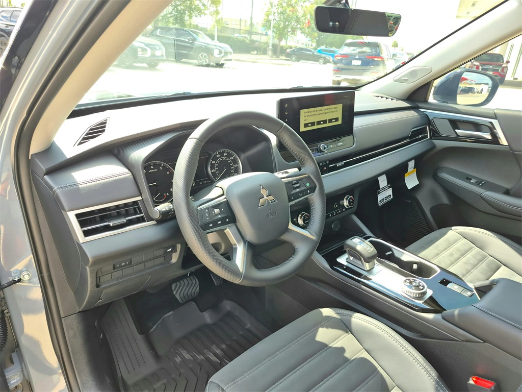 2025 Mitsubishi Outlander SE  at North Houston Mitsubishi