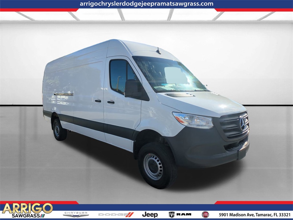2024 Mercedes-Benz Sprinter Cargo Van Base's photo