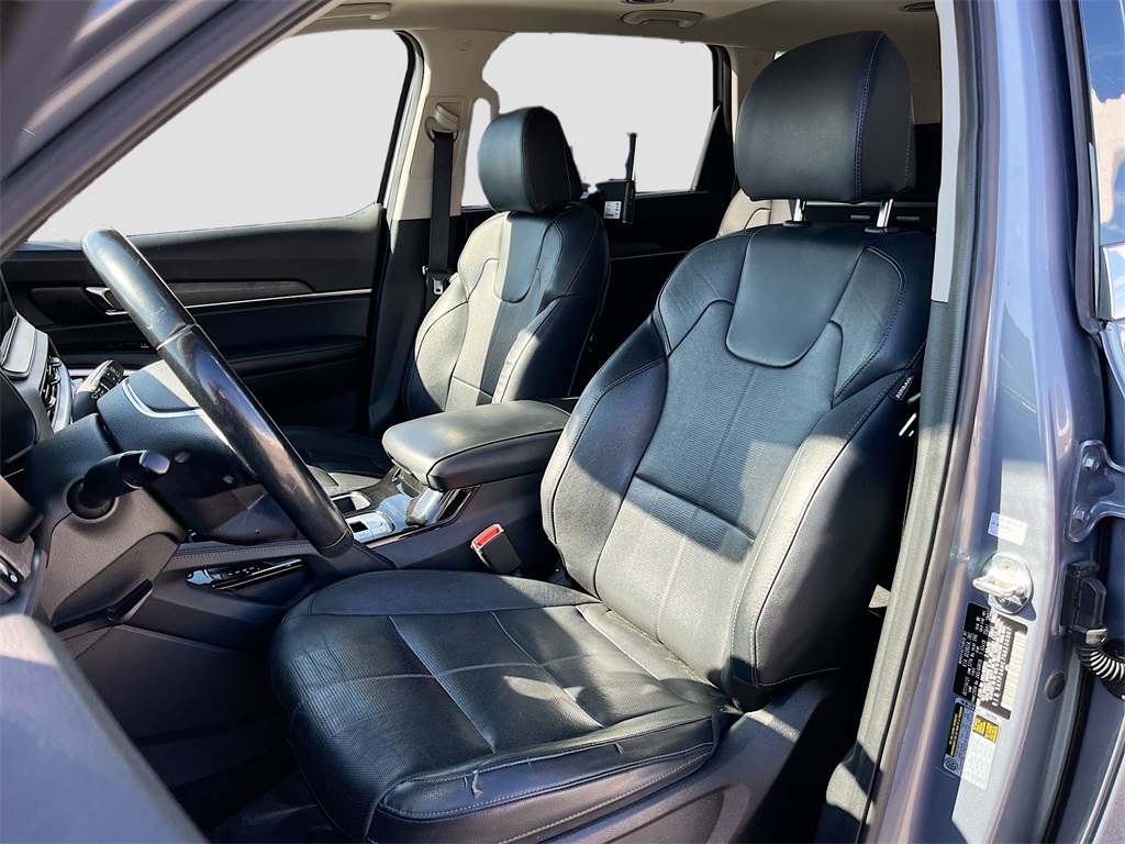 2022 Kia Telluride EX Silver at Shottenkirk Kia Fort Bend