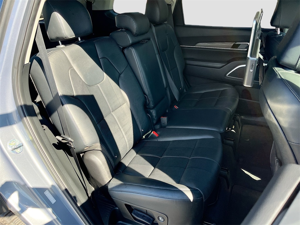 2022 Kia Telluride EX Silver at Shottenkirk Kia Fort Bend