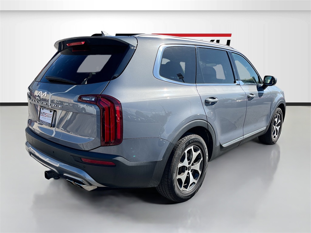 2022 Kia Telluride EX Silver at Shottenkirk Kia Fort Bend