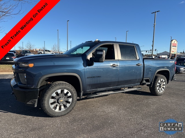 Used 2021 Chevrolet Silverado 2500HD Custom 4D Crew Cab's photo