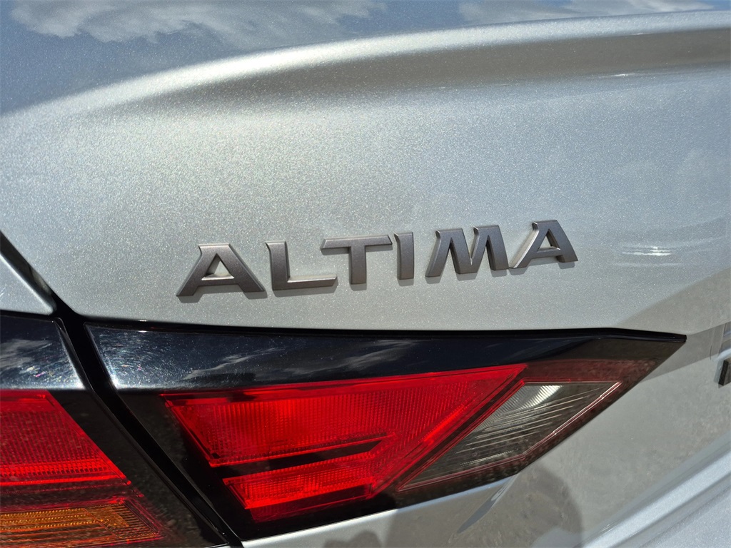 2023 Nissan Altima 2.5 SV Silver at Durrett Motor Company