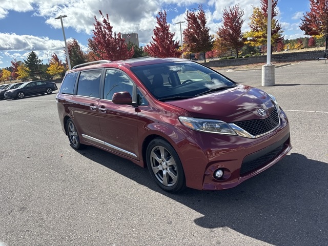 2017 Toyota Sienna SE 2017 Toyota Sienna SE