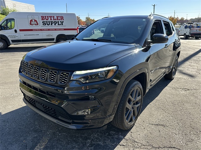 Certified 2024 Jeep Compass Limited with VIN 3C4NJDCNXRT108563 for sale in Kansas City