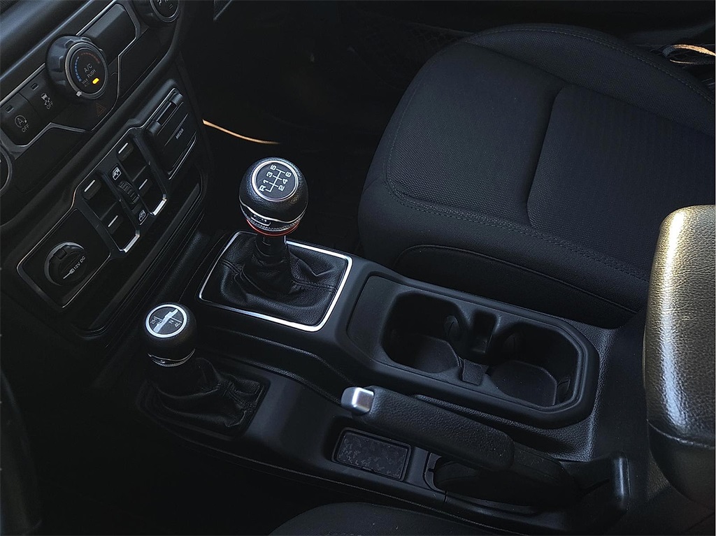 Used 2019 Jeep Wrangler For Sale in Farmington, AR