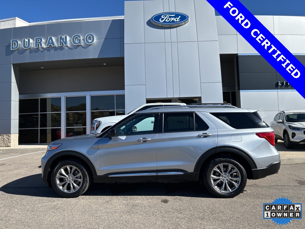 2023 Ford Explorer Limited's photo