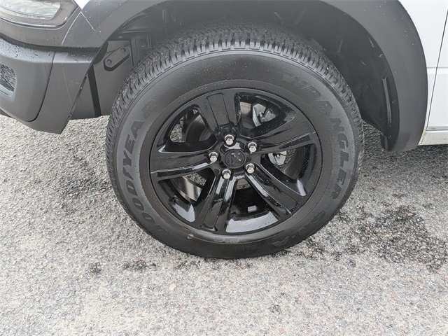 2024 Ram 1500 Classic Warlock - 9