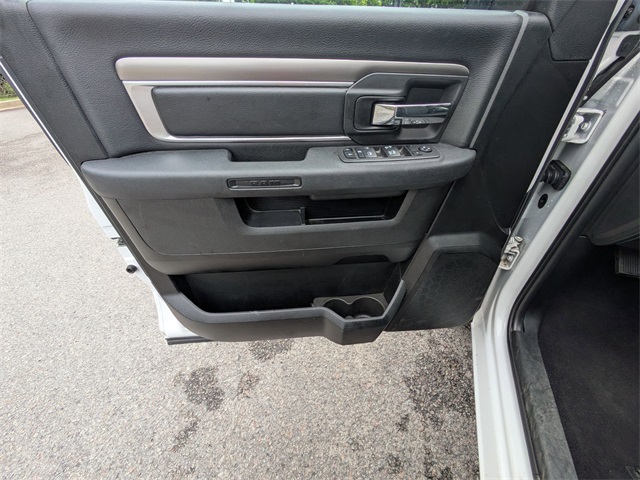 2024 Ram 1500 Classic Warlock - 10