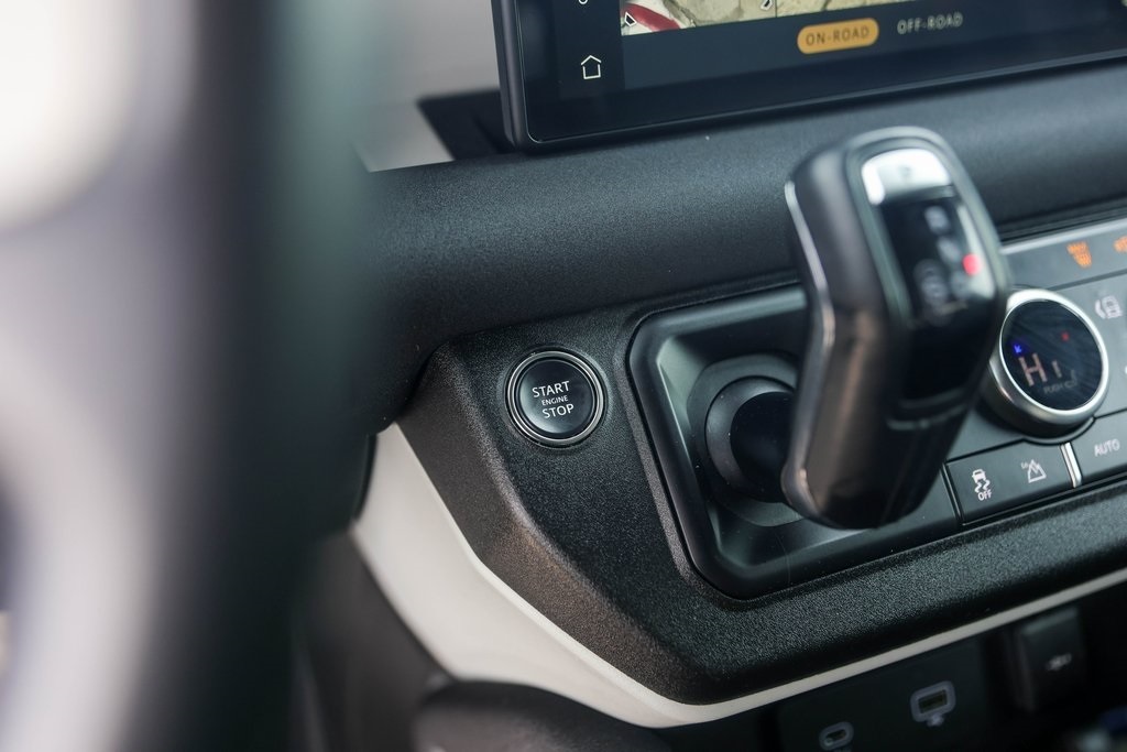 Used Car 2023 Land Rover Defender 110  X-dynamic Se For Sale Under $60,000 In Austin, Texas